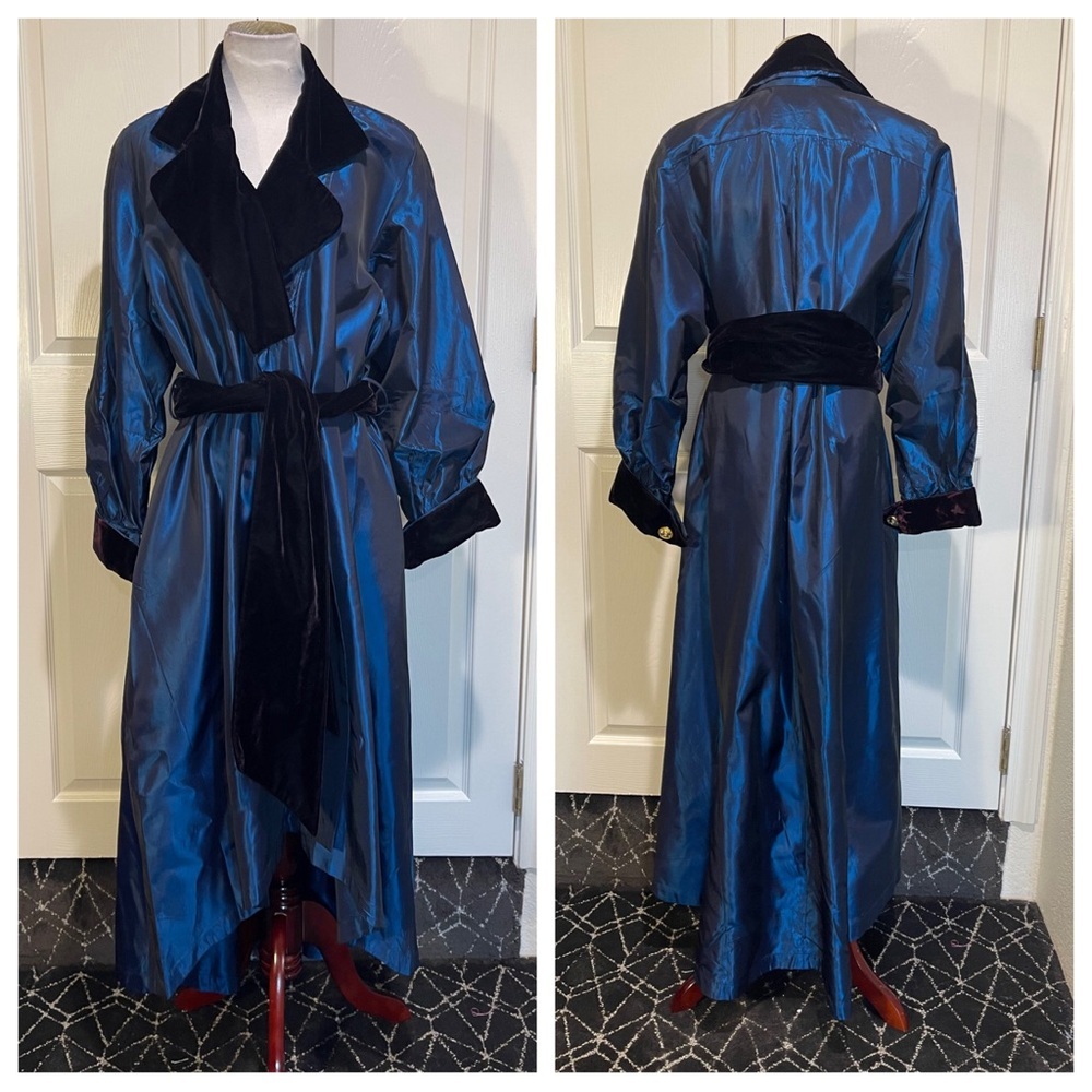 NWT! Vintage Victoria’s Secret wrap dress - robe